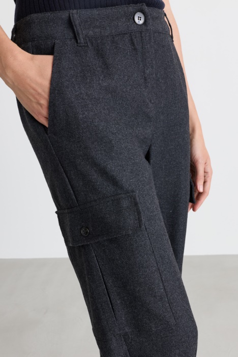 Pantalone cargo in flanella