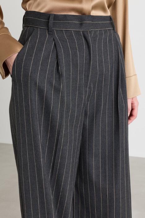 Pantalone ampio in viscosa stretch