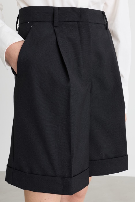 Pantalone corto in tela di lana