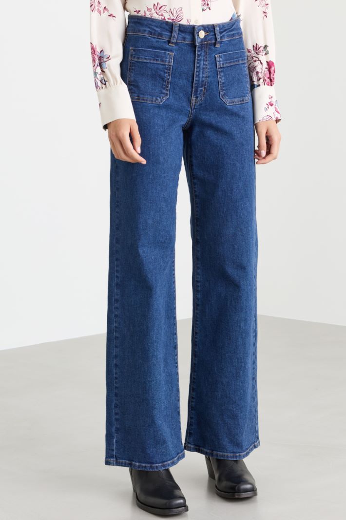 Jeans mit aufgesetzten Taschen - BLAU - Intrend - 2