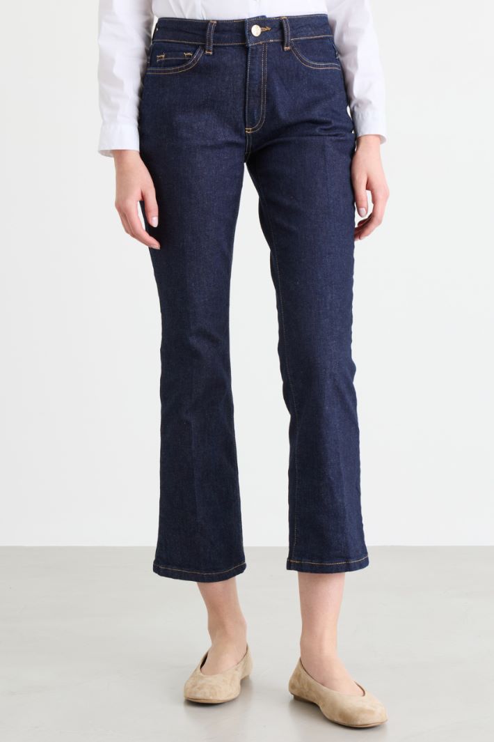 Figurbetonte Cropped-Flare-Jeans - BLAU - Intrend - 2