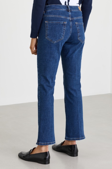 Jeans flare aderente cropped
