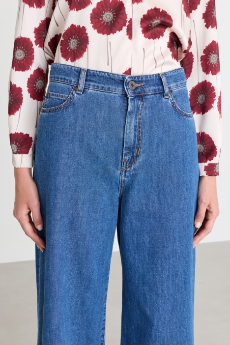 Jeans a gamba larga