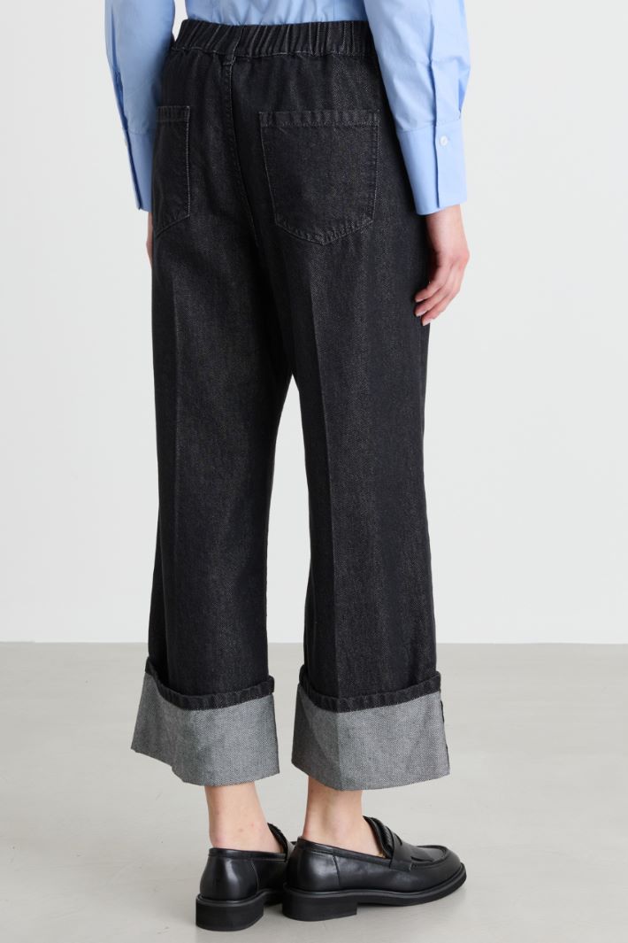 Gerade Jeans mit hohem Umschlag - SCHWARZ - Intrend - 4