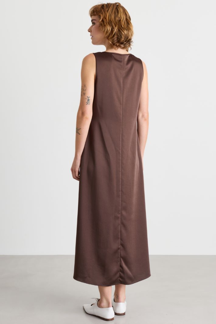 Long satin dress - BROWN - Intrend - 4