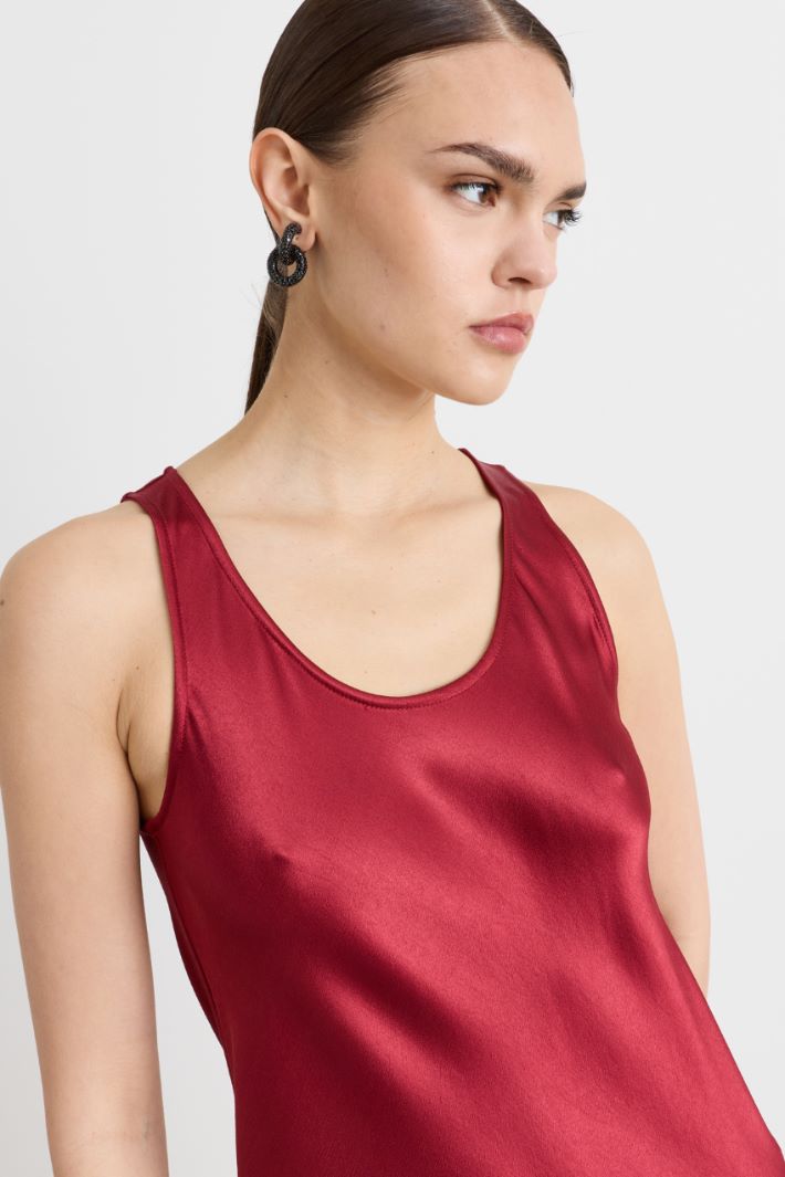 Sleeveless satin dress - RED - Intrend - 3