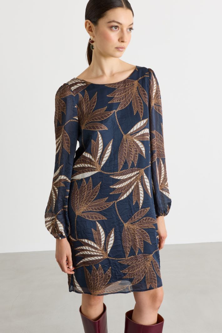 Straight satin dress - BROWN BLUE - Intrend - 4