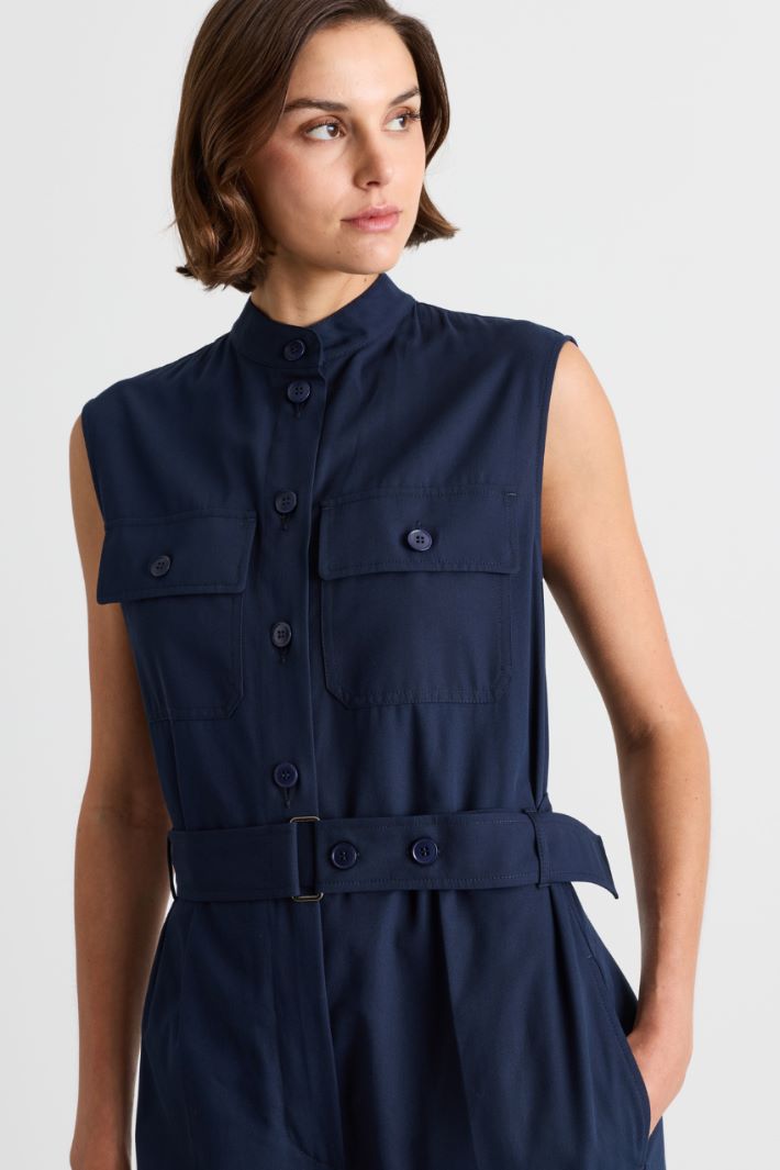 Gabardine jumpsuit with pockets - BLUE - Intrend - 3