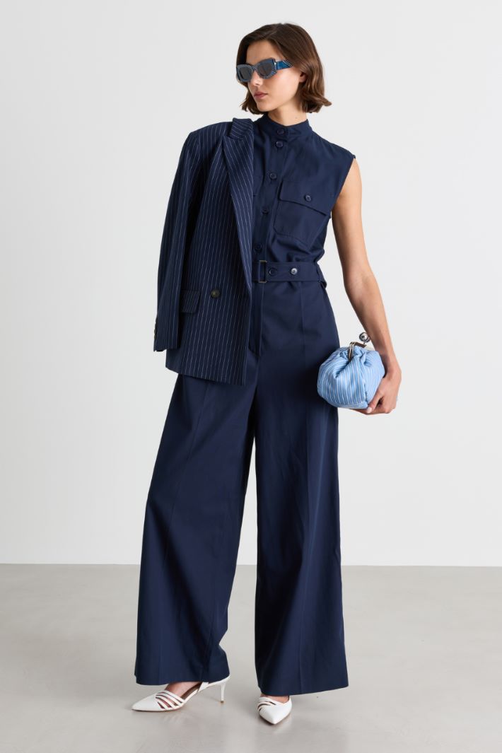 Gabardine jumpsuit with pockets - BLUE - Intrend