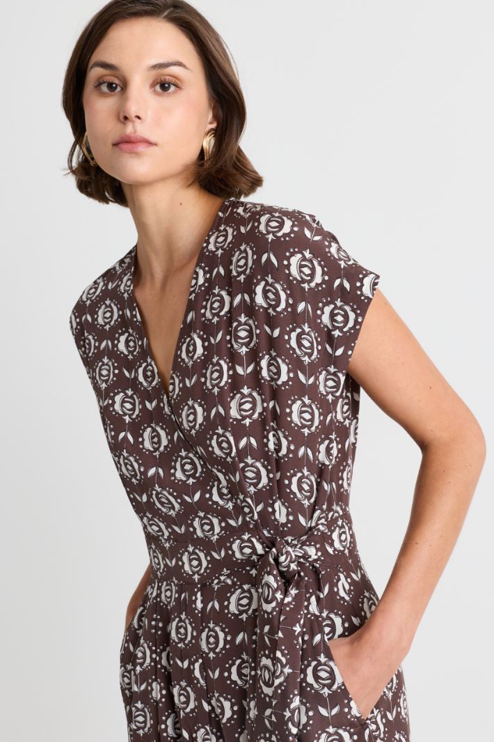 Cropped crepe de chine jumpsuit - BROWN - Intrend - 3