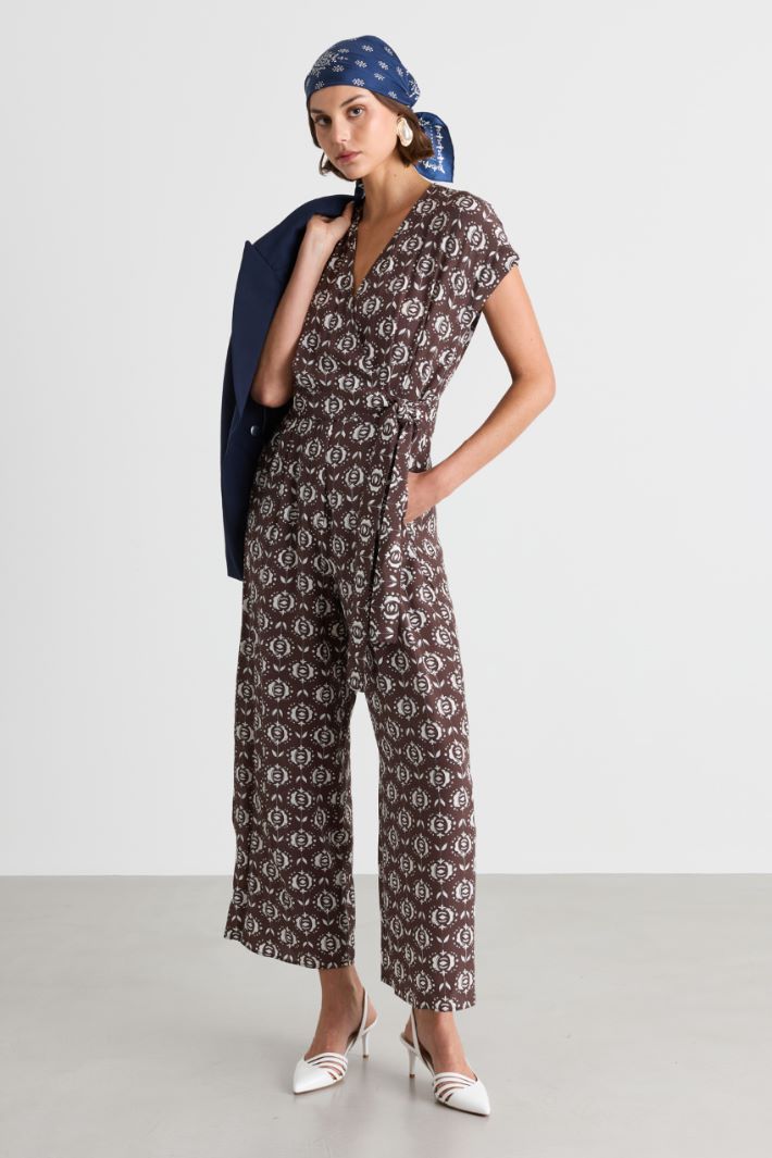 Cropped crepe de chine jumpsuit - BROWN - Intrend