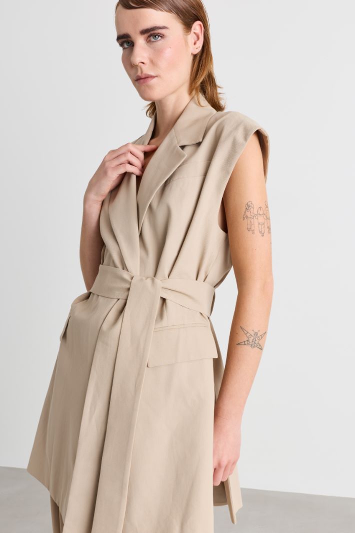 Belted Sleeveless Blazer - BEIGE - Intrend - 3
