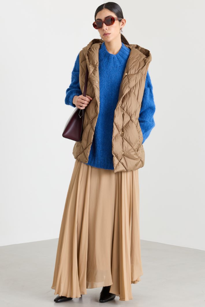 Hooded quilted gilet - CAMEL - Intrend