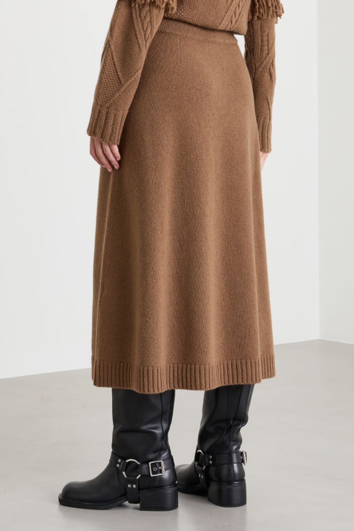 Flared knit skirt - CAMEL - Intrend - 4