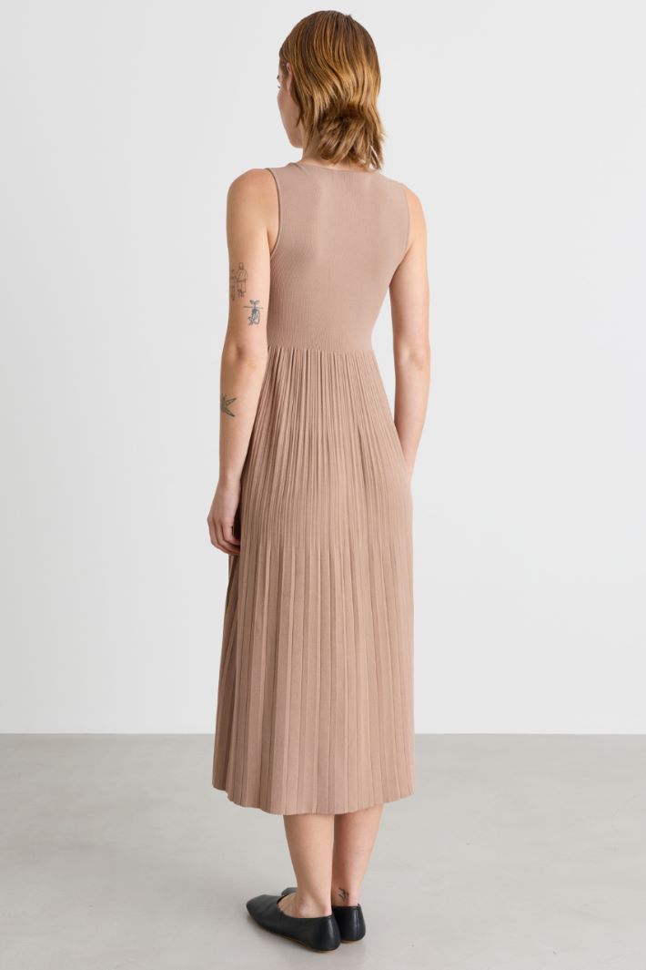 Plissé knit dress - PINK - Intrend - 4