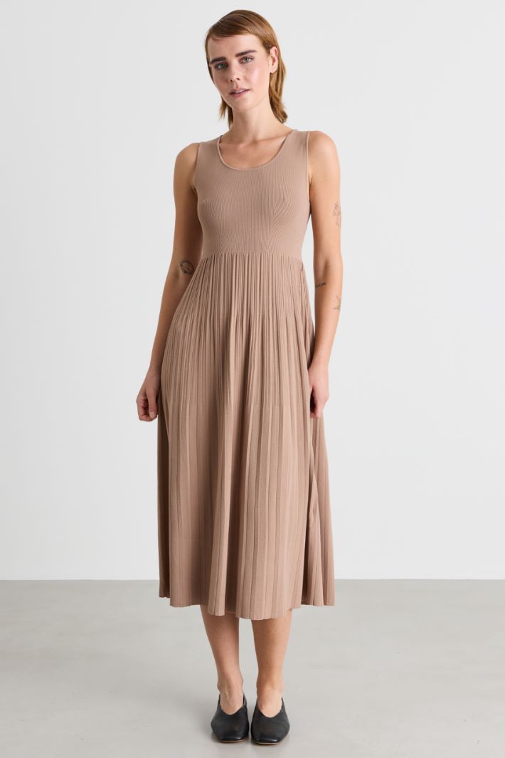 Plissé knit dress - PINK - Intrend - 2