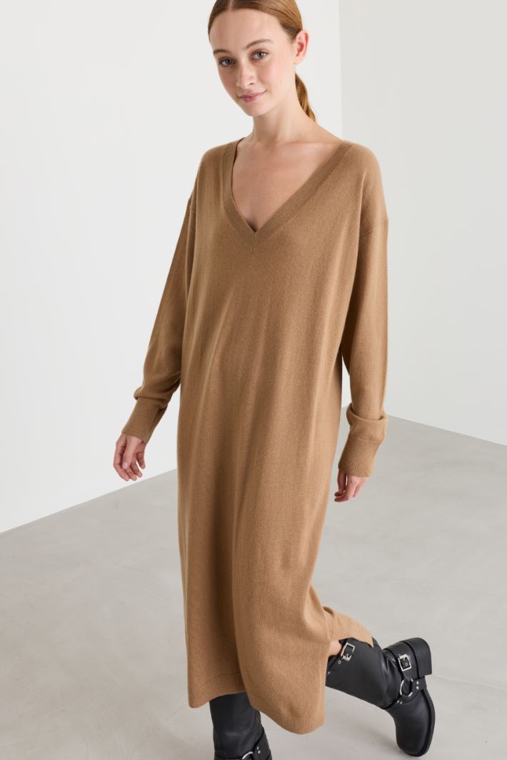 Loose-fit knit dress - CAMEL - Intrend - 3