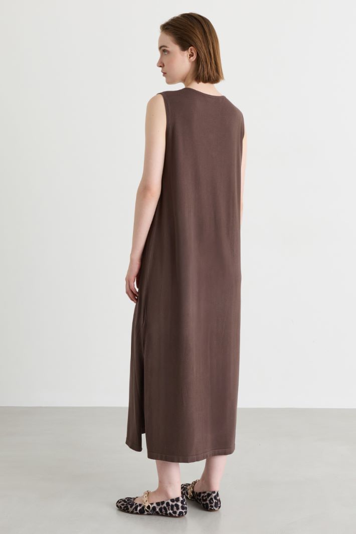 Side-split knitted dress - BROWN - Intrend - 4
