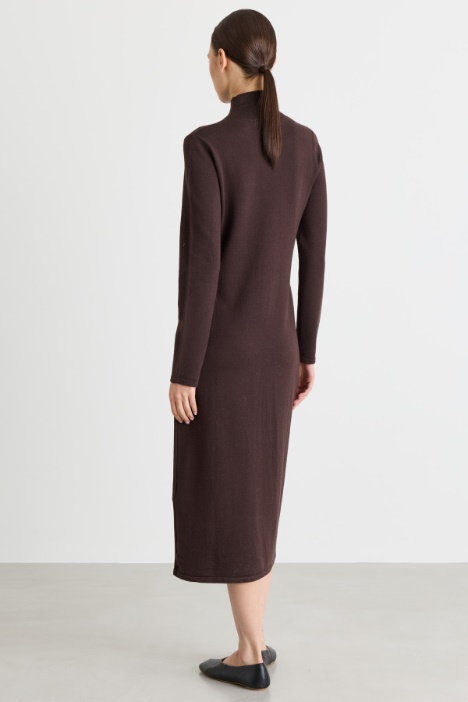 Abito aderente in maglia di lana