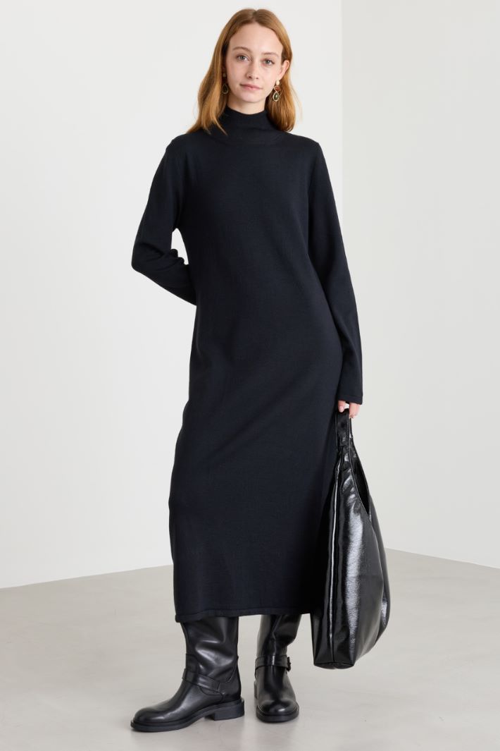 Fitted knit dress - BLACK - Intrend