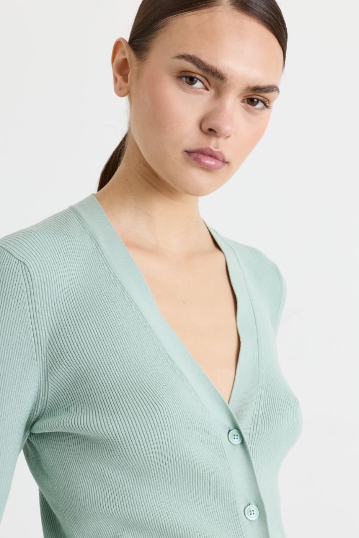Cardigan mit V-Ausschnitt - GRÜN - Intrend - 3