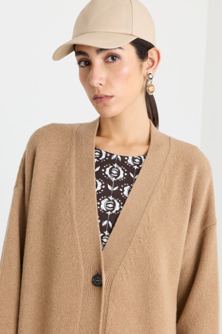 Long cardigan with oversized pockets - CAMEL - Intrend - 3