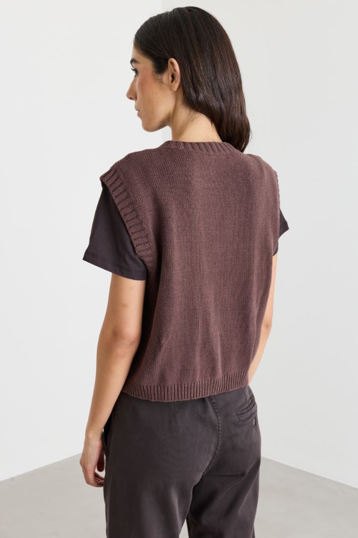 Button-Front Gilet - BROWN - Intrend - 4