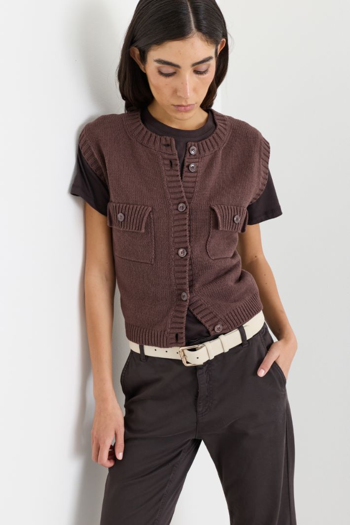 Button-Front Gilet - BROWN - Intrend - 2