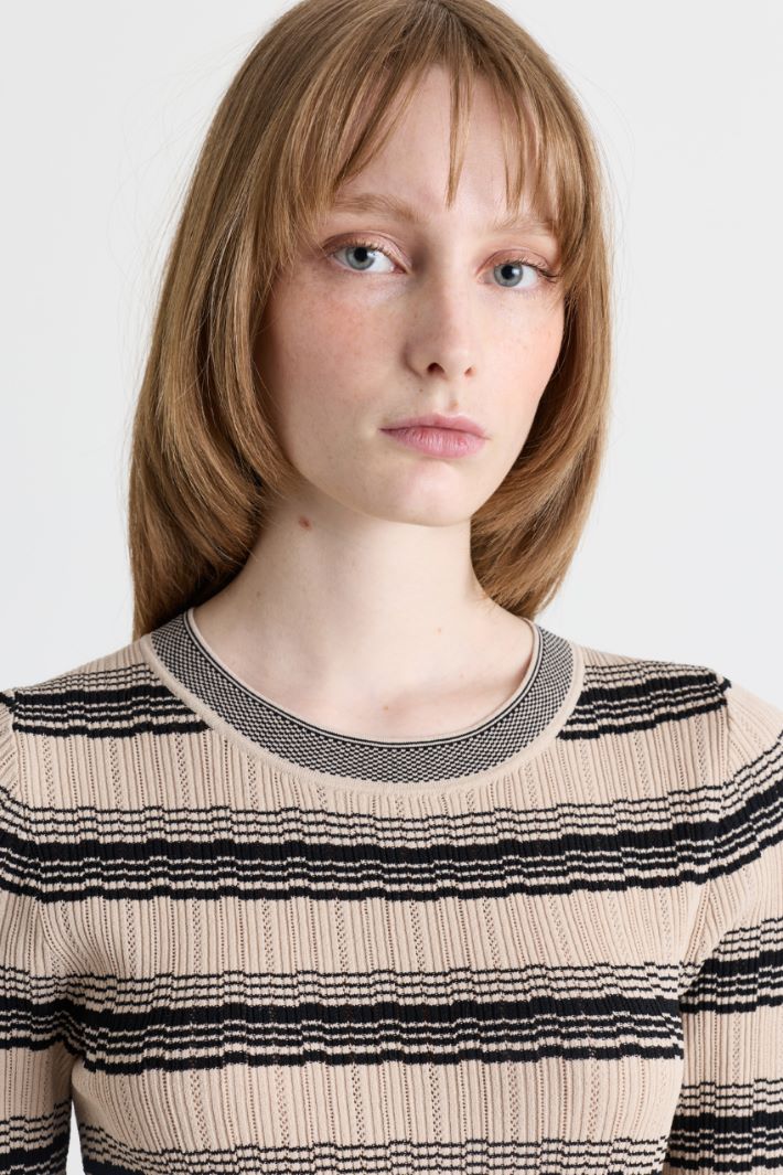 Haut ajusté en crêpe - BEIGE NOIR - Intrend - 3