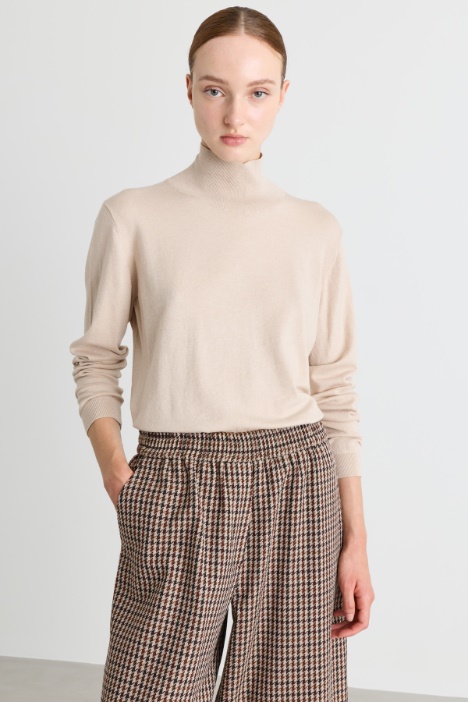 Rollkragenpullover aus Seiden-Woll-Mix - Intrend