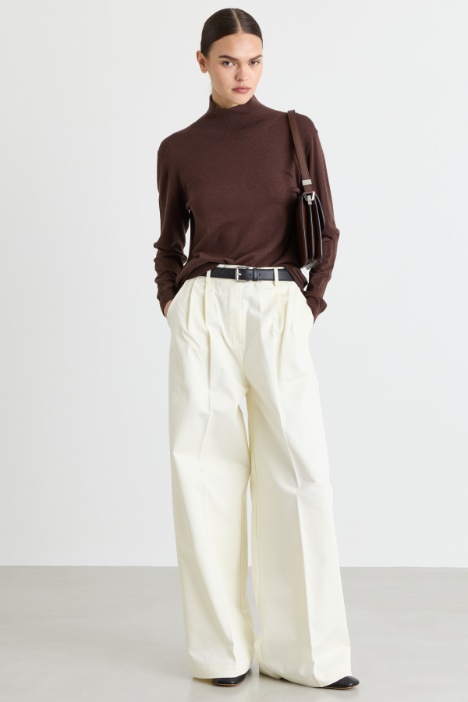 Rollkragenpullover aus Seiden-Woll-Mix - Intrend
