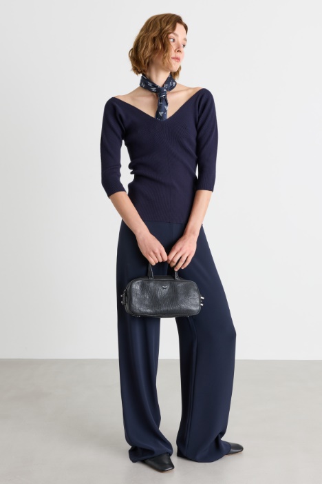 Maglia con ampio scollo a V  - Intrend