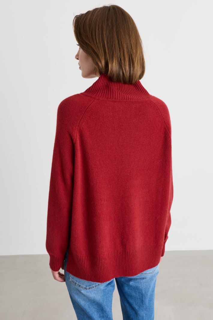 Pullover aus weichem Kaschmir mit Seitenschlitzen - ROT - Intrend - 4