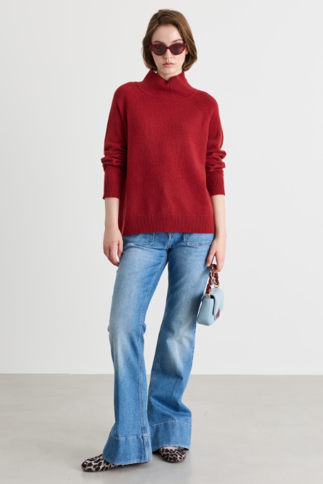Pullover aus weichem Kaschmir mit Seitenschlitzen - Intrend