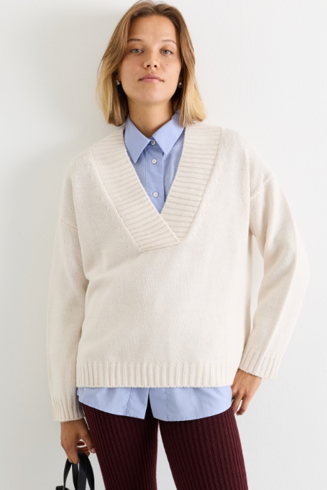 Oversized V-neck jumper - Intrend