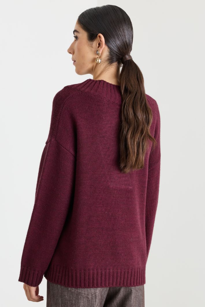 Oversized V-neck jumper - BORDEAUX - Intrend - 4