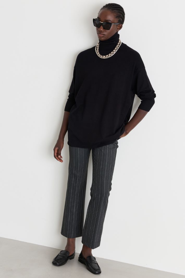 Oversized roll-neck jumper - BLACK - Intrend