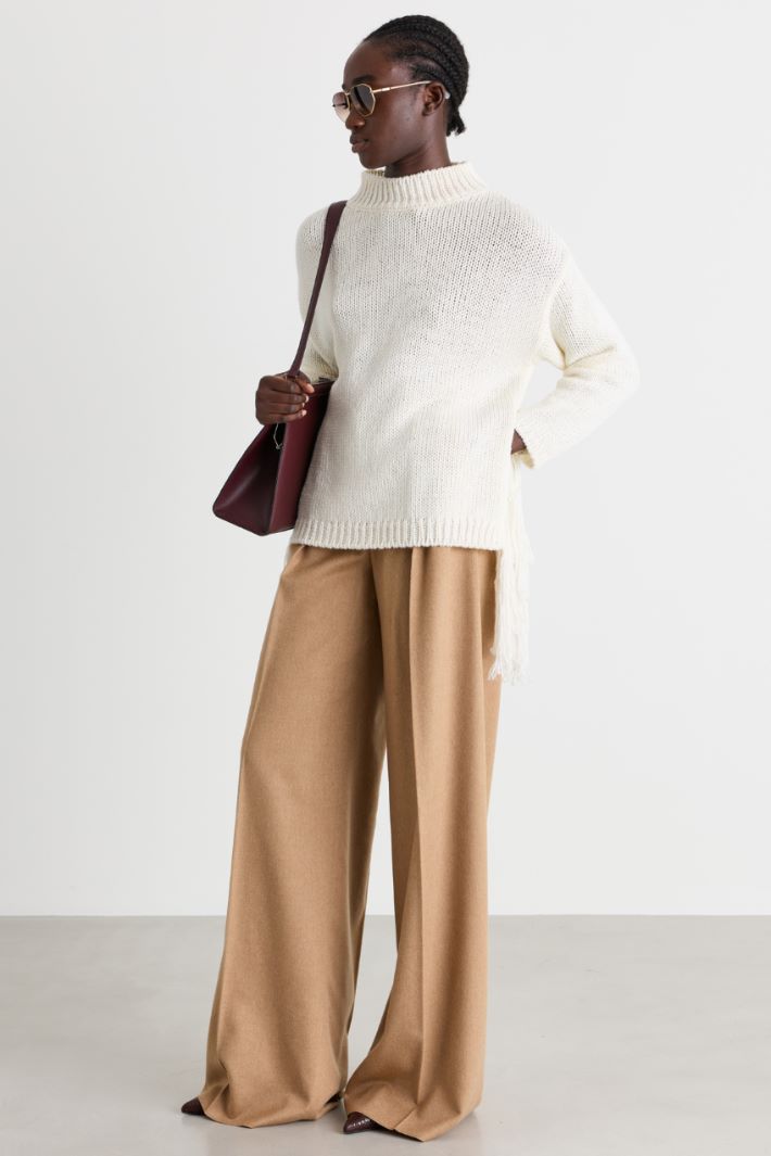 Jumper with side fringes - WHITE - Intrend