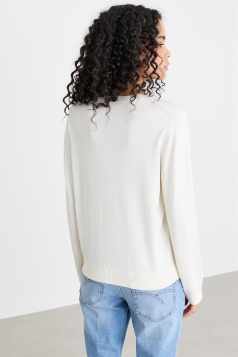 Maglia con bordi a costine