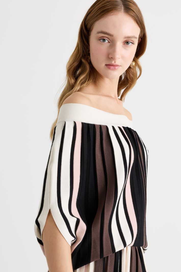 Maglia a pieghe plissè - NERO MARRONE BIANCO - Intrend - 3