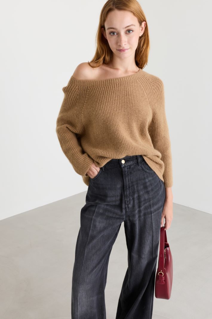 Maglia con ampio scollo - CAMMELLO - Intrend - 2