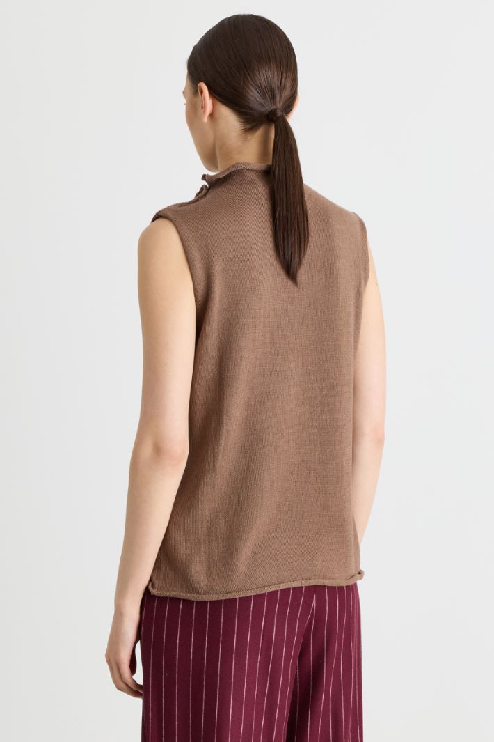 Sleeveless High-Neck Knit - BROWN - Intrend - 4
