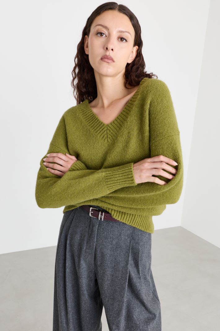 Pullover mit V-Ausschnitt - GRÜN - Intrend - 2