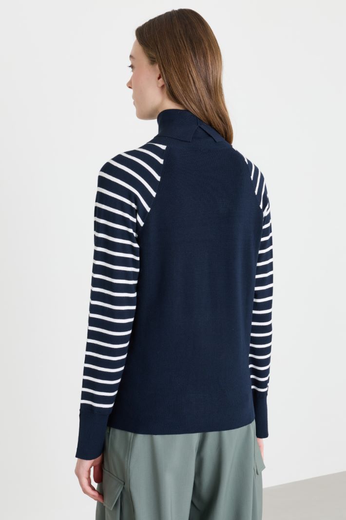 Stretch jumper with slits - BLUE WHITE - Intrend - 4