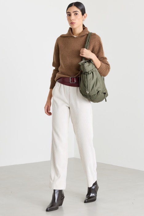 Maglia con maxi colletto a punta - Intrend