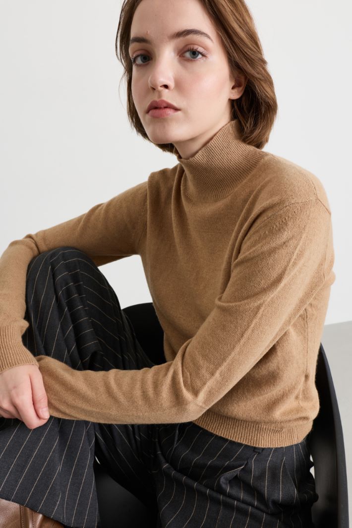 Crater-neck jumper - CAMEL - Intrend - 3