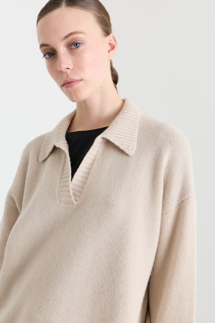 Maglia con scollo aperto a V - BEIGE - Intrend - 3