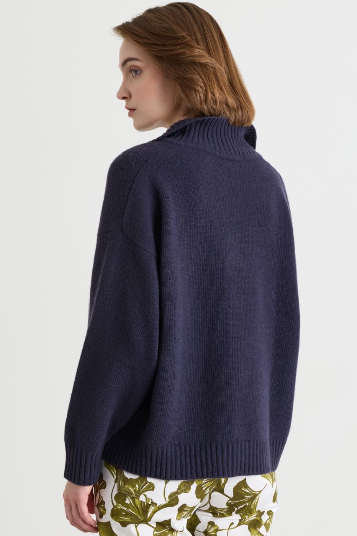 Maglia con scollo aperto a V - BLU - Intrend - 4