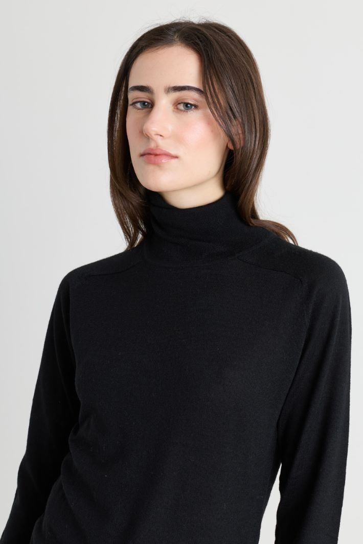 Slim-fit roll neck jumper - BLACK - Intrend - 3