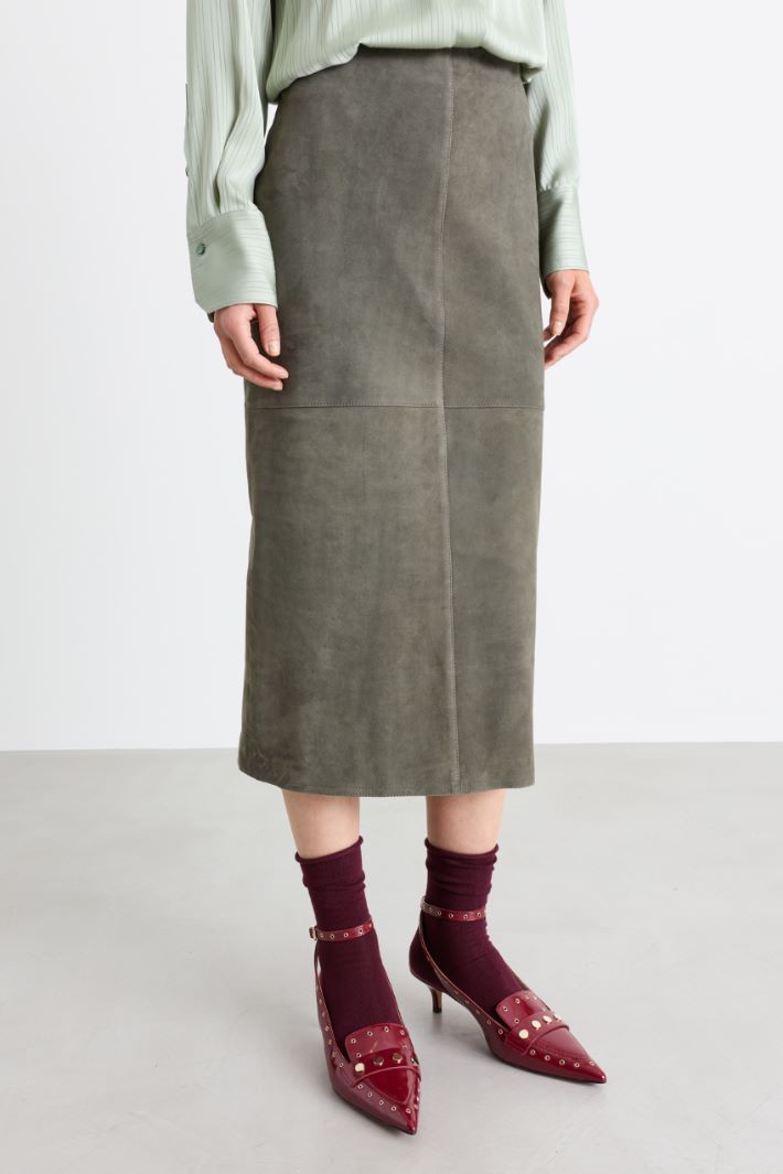 Suede Pencil Skirt with Vent - GREEN - Intrend - 2